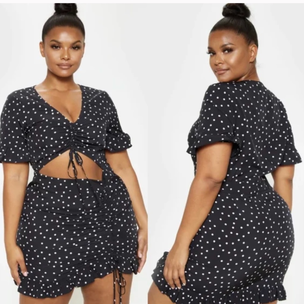 PLUS BLACK POLKA DOT RUCHED DETAIL CUT OUT BODYCON DRESS